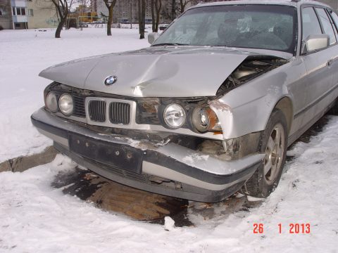 BMW 525D 1992a. AVARII — 2