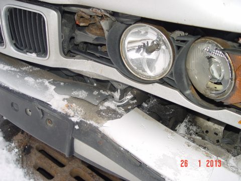 BMW 525D 1992a. AVARII — 3