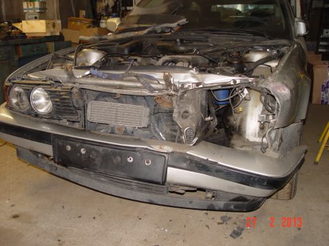 BMW 525D 1992a. AVARII — 6