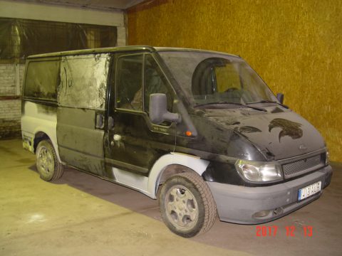 Ford Transit 2002.black — 138