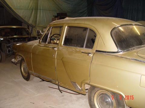 Gaz 21.1963 gold — 3