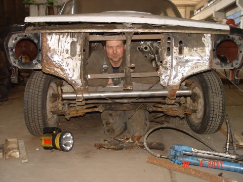 Gaz 2477 diisel 1977a — 203