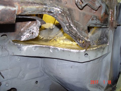 MB E 500. 95 — 73