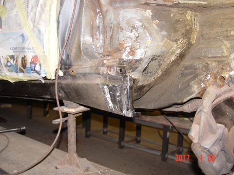 MB E 500. 95 — 82