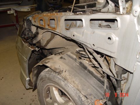Mitsubishi Space Runner 2000 — 15