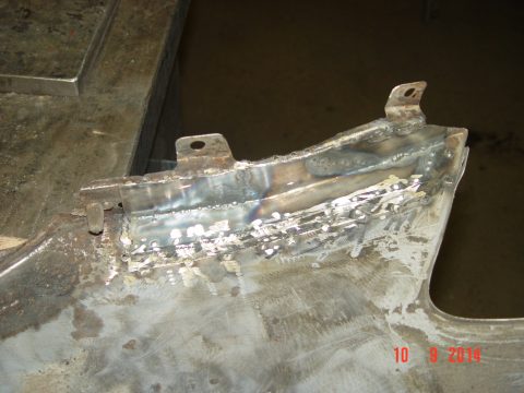 Mitsubishi Space Runner 2000 — 24