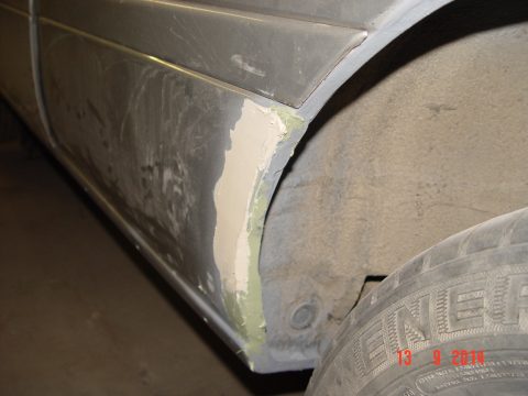 Mitsubishi Space Runner 2000 — 32