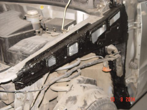 Mitsubishi Space Runner 2000 — 37