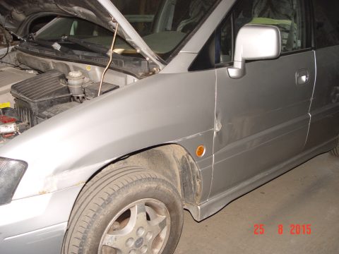 Mitsubishi Space Runner 2000 — 46
