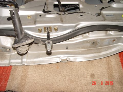 Mitsubishi Space Runner 2000 — 49