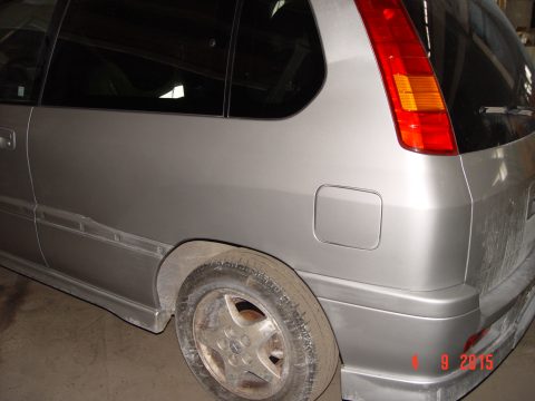 Mitsubishi Space Runner 2000 — 52