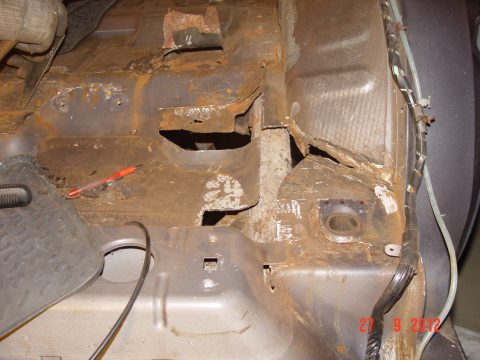 Nissan Terrano 2 1994 — 32