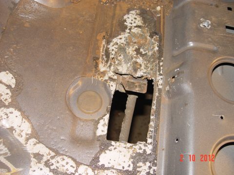 Nissan Terrano 2 1994 — 48
