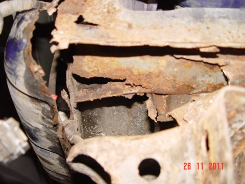 Nissan Terrano 2.4x4  1996 — 13
