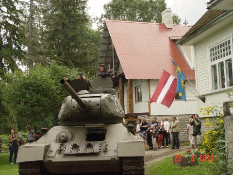 Tank T-34 — 8