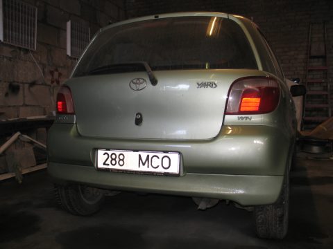 Toyota Yaris 2001 — 45