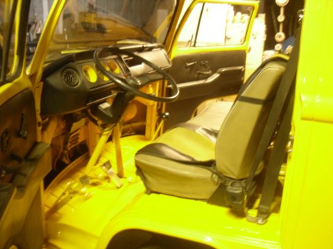 VW T2 1976 — 122