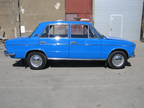 Vaz 2103 1975 — 289