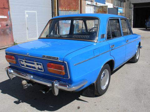 Vaz 2103 1975 — 290